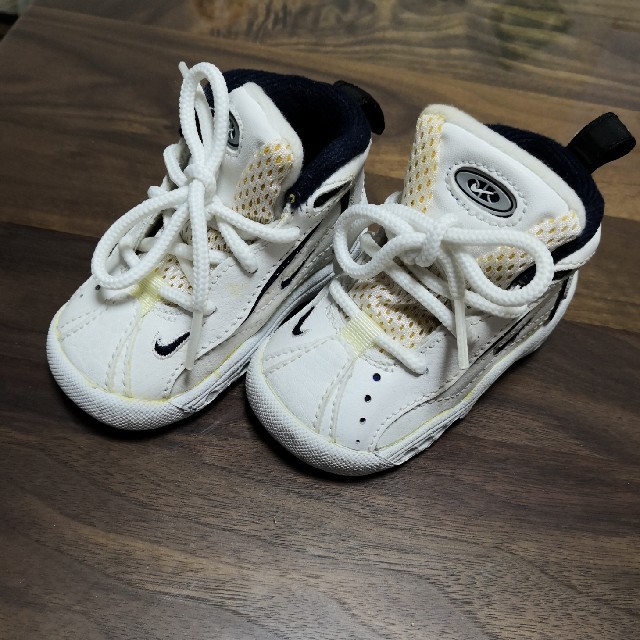 NIKE(ナイキ)のNIKE　靴　幼児 キッズ/ベビー/マタニティのベビー靴/シューズ(~14cm)(スニーカー)の商品写真