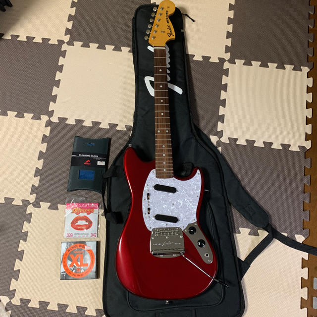 Fender(フェンダー)のFender ムスタング 楽器のギター(エレキギター)の商品写真
