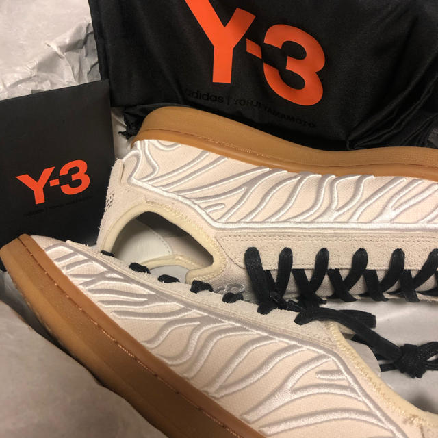 Y-3(ワイスリー)のY-3 スニーカー 靴  値下げしました！！ レディースの靴/シューズ(スニーカー)の商品写真