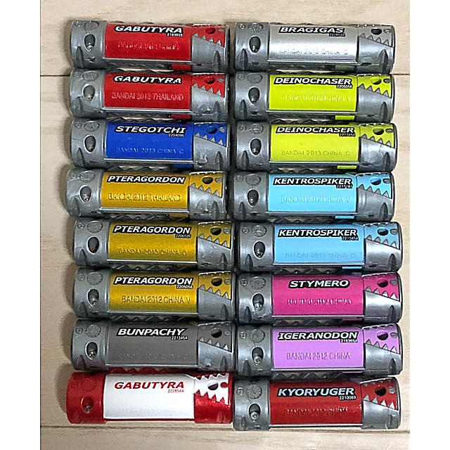 獣電戦隊 キョウリュウジャー 獣電池 16本セット エンタメ/ホビーのフィギュア(特撮)の商品写真