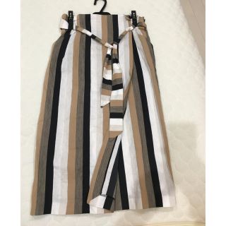 ザラ(ZARA)のZARA(ひざ丈スカート)