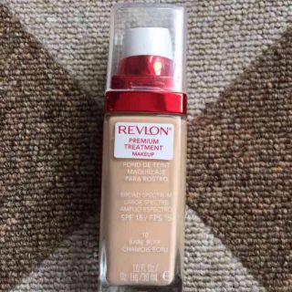 レブロン(REVLON)の美容液入りリキッドファンデーション(化粧下地)