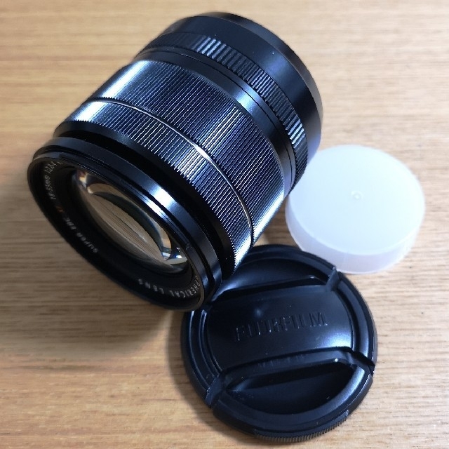 富士フイルム(フジフイルム)のフジノンレンズ XF18-55mmF2.8-4 R LM OIS 美品

 スマホ/家電/カメラのカメラ(レンズ(ズーム))の商品写真