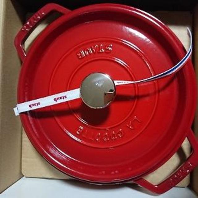 STAUB(ストウブ)のストウブ鍋ピコキャストアイアンラウンドココット22cm2.6l鋳物ホーロー インテリア/住まい/日用品のキッチン/食器(鍋/フライパン)の商品写真