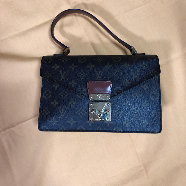 LOUIS VUITTON ハンドバッグ