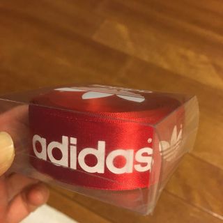 アディダス(adidas)のアディダス ロゴ入りリボン 赤(各種パーツ)