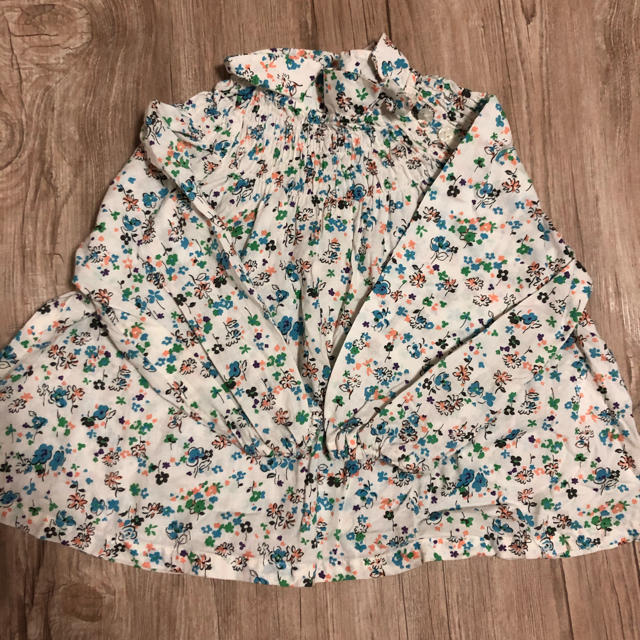 LAGOM(ラーゴム)のLAGOM 花柄ブラウス キッズ/ベビー/マタニティのキッズ服女の子用(90cm~)(ブラウス)の商品写真