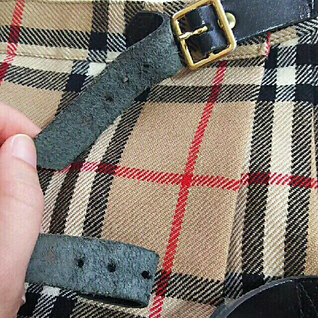 BURBERRY BLUE LABEL(バーバリーブルーレーベル)のバーバリーブルーレーベル ラップスカート ベルト チェック レディースのスカート(ミニスカート)の商品写真