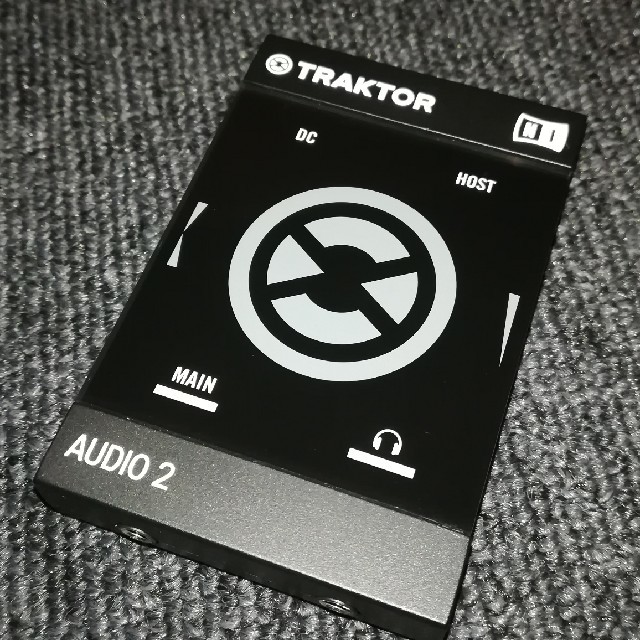 NI TRAKTOR AUDIO 2 (mk2) 楽器のDJ機器(DJコントローラー)の商品写真