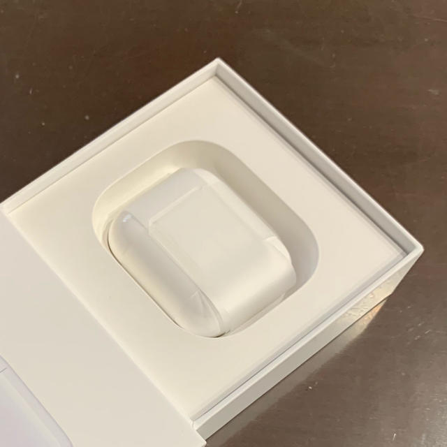 AirPods Charging Case 第2世代 2