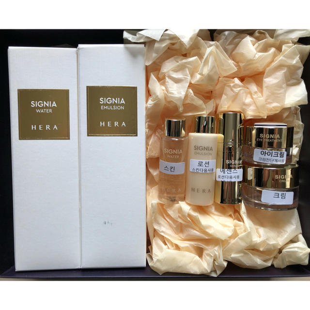 AMOREPACIFIC(アモーレパシフィック)のHERA ヘラ・SIGNIA シグニア ・セット コスメ/美容のスキンケア/基礎化粧品(化粧水/ローション)の商品写真
