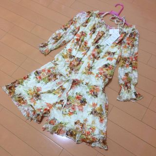 花柄ショート丈オールインワン(七分袖)(オールインワン)