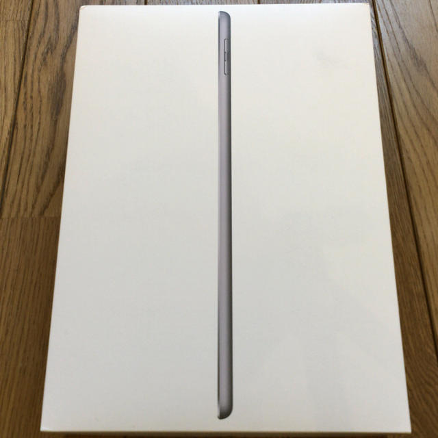 Apple iPad 第6世代 Wi-Fi 32GB Space Gray