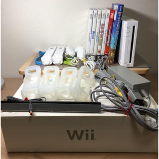 ウィー(Wii)のWii 本体 リモコン ソフト 本 多数(家庭用ゲーム機本体)