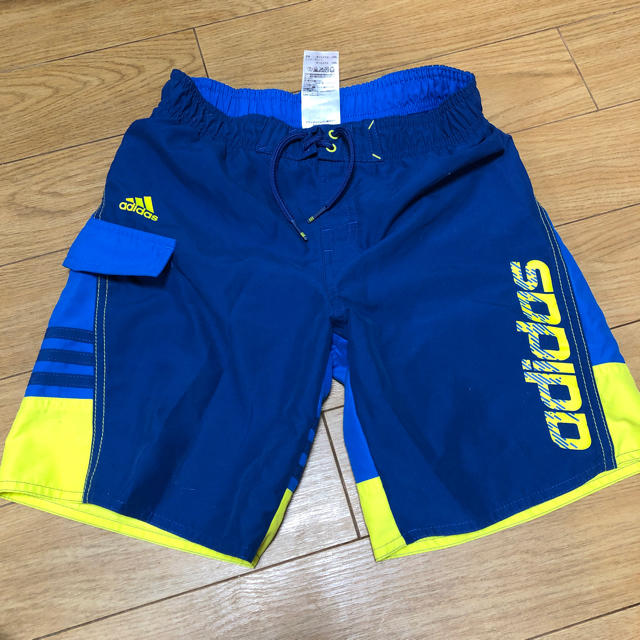 adidas(アディダス)の水着  140  男 キッズ/ベビー/マタニティのキッズ服男の子用(90cm~)(水着)の商品写真