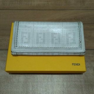 フェンディ(FENDI)の長財布(財布)