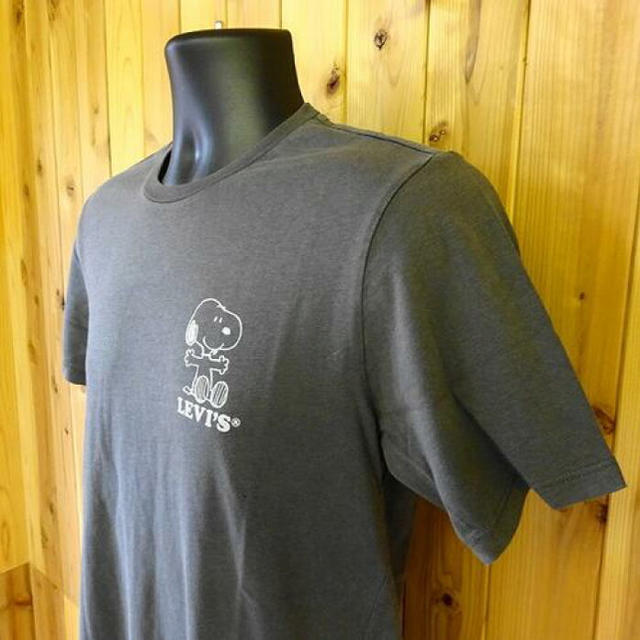 SNOOPY(スヌーピー)の安価 リーバイス ピーナッツ コラボ スヌーピー 半袖Tシャツ US Sサイズ レディースのトップス(Tシャツ(半袖/袖なし))の商品写真