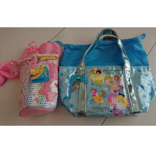 ケアベア(CareBears)のお弁当保冷バッグ&水筒ホルダーセット♪ケアベア(弁当用品)