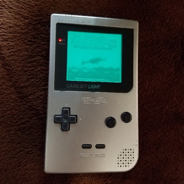 ゲームボーイ(ゲームボーイ)の★GAMEBOY LIGHT★ポケモン銀set動作確認済ｹﾞｰﾑﾎﾞｰｲﾗｲﾄ エンタメ/ホビーのゲームソフト/ゲーム機本体(携帯用ゲーム機本体)の商品写真