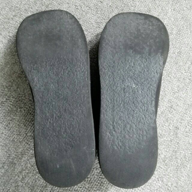 familiar(ファミリア)のファミリア　靴　ブラック19センチ キッズ/ベビー/マタニティのキッズ靴/シューズ(15cm~)(スリッポン)の商品写真