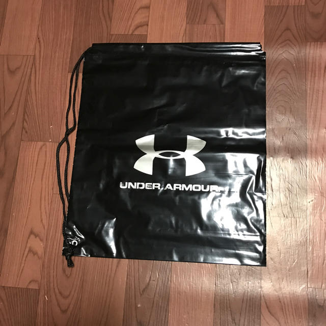 UNDER ARMOUR(アンダーアーマー)の数量限定値引 アンダーアーマー ショップ袋 ナップサック 巾着 ランドリーバック レディースのバッグ(ショップ袋)の商品写真