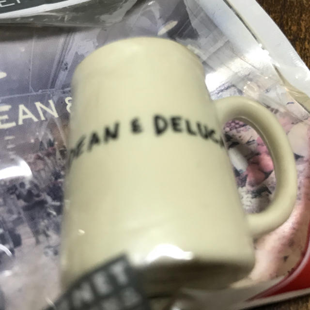 DEAN & DELUCA(ディーンアンドデルーカ)の【陸mama様専用】DEAN&DELUCA マグネット エンタメ/ホビーのコレクション(ノベルティグッズ)の商品写真