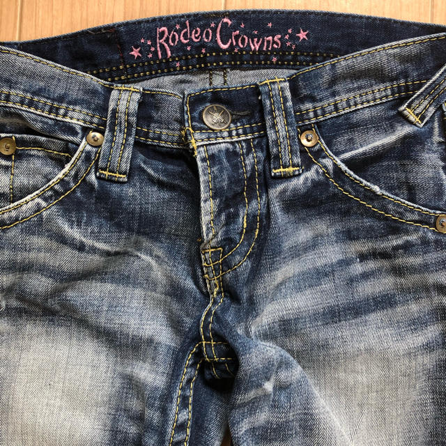 RODEO CROWNS(ロデオクラウンズ)の最終値下げ☆ RODEO CROWNS（ロデオクラウンズ）ストレートデニム レディースのパンツ(デニム/ジーンズ)の商品写真