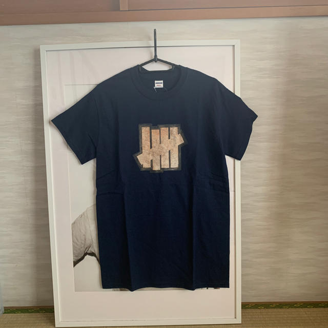 UNDEFEATED(アンディフィーテッド)のUNDEFEATED Tシャツ S ネイビー メンズのトップス(Tシャツ/カットソー(半袖/袖なし))の商品写真