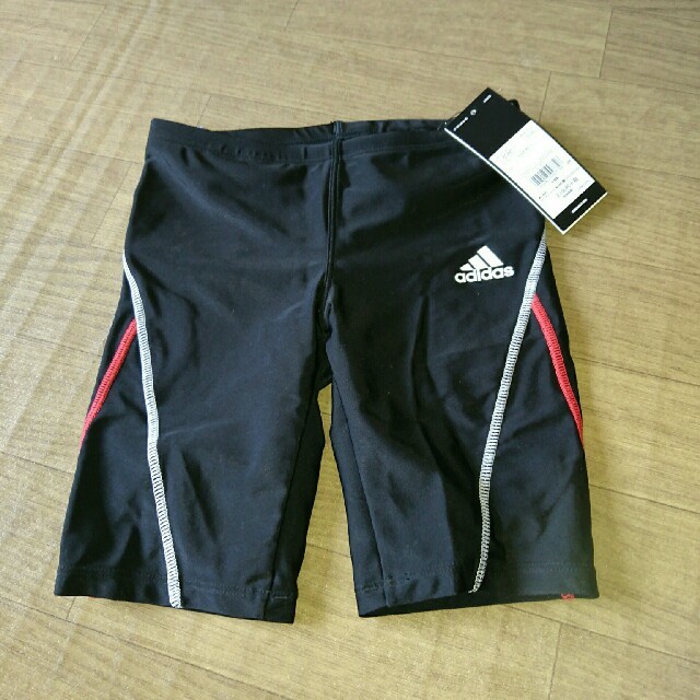 adidas(アディダス)の新品adidas水着 キッズ/ベビー/マタニティのキッズ服男の子用(90cm~)(水着)の商品写真