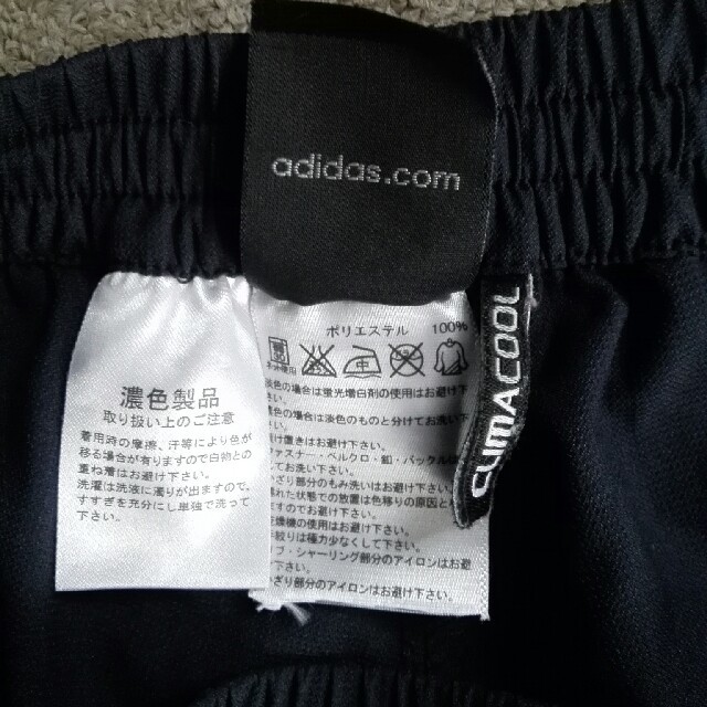 adidas(アディダス)のアディダス　ハーフパンツ130 キッズ/ベビー/マタニティのキッズ服男の子用(90cm~)(パンツ/スパッツ)の商品写真