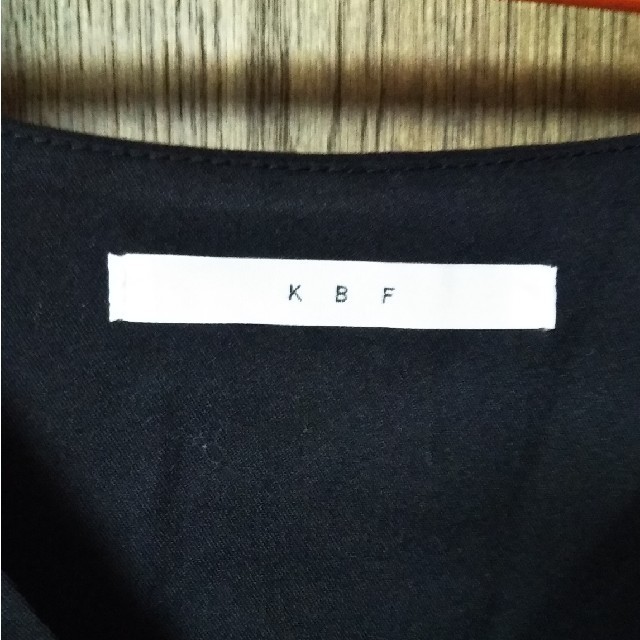 KBF(ケービーエフ)のKBF プリーツジャンパースカート レディースのワンピース(ロングワンピース/マキシワンピース)の商品写真