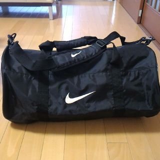 ナイキ(NIKE)のNIKEボストンバッグ（大）(ボストンバッグ)