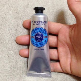 ロクシタン(L'OCCITANE)のハンドクリーム♡＆ドットワンピース♡(ネイルケア)