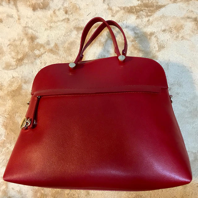 FURLA フルラ パイパー Lサイズ レッド - ハンドバッグ