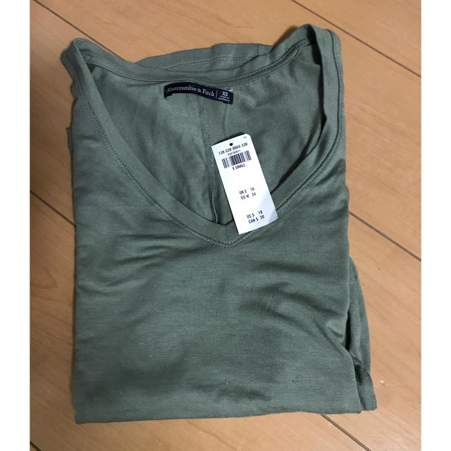 Abercrombie&Fitch(アバクロンビーアンドフィッチ)のアバクロTシャツ レディースのトップス(Tシャツ(半袖/袖なし))の商品写真