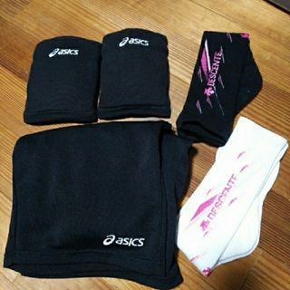 アシックス(asics)のてつ様。バレーボールひざサポーターソックスアシックスデサント(バレーボール)