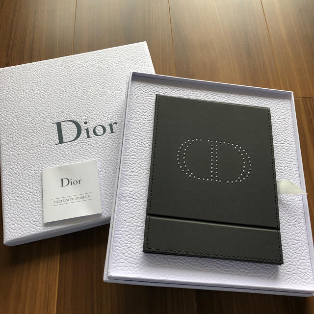 Dior(ディオール)のうさみ 様  専用 レディースのファッション小物(ミラー)の商品写真