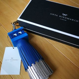 アニヤハインドマーチ(ANYA HINDMARCH)の【再値下げ！新品】アニヤ・ハインドマーチ　チャーム(キーホルダー)