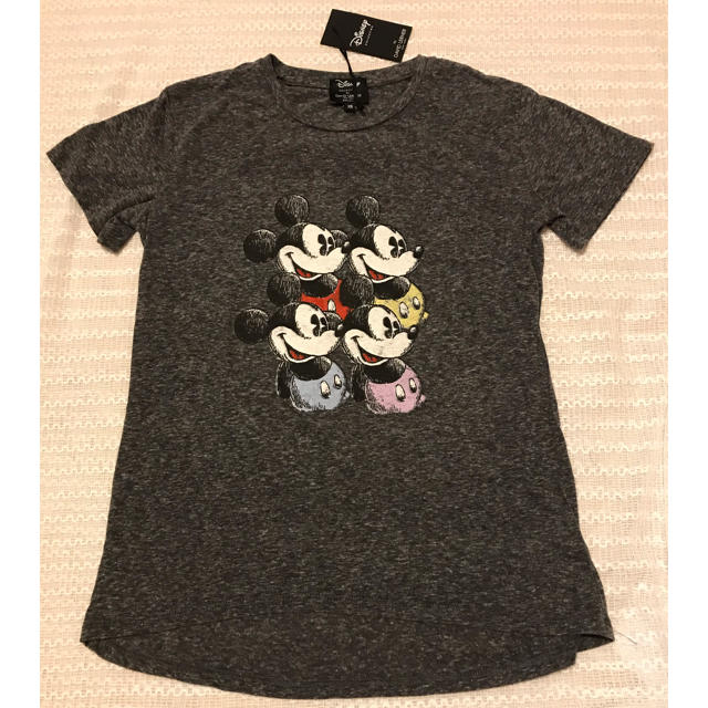 【新品】Disney クラシカルなmickey Tシャツ