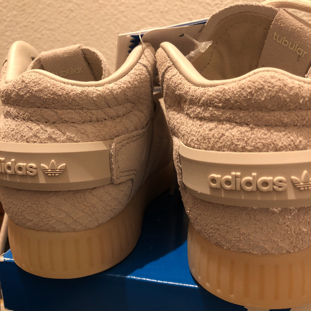 adidas(アディダス)の新品未使用 adidas baby kids tubular  キッズ/ベビー/マタニティのベビー靴/シューズ(~14cm)(スニーカー)の商品写真