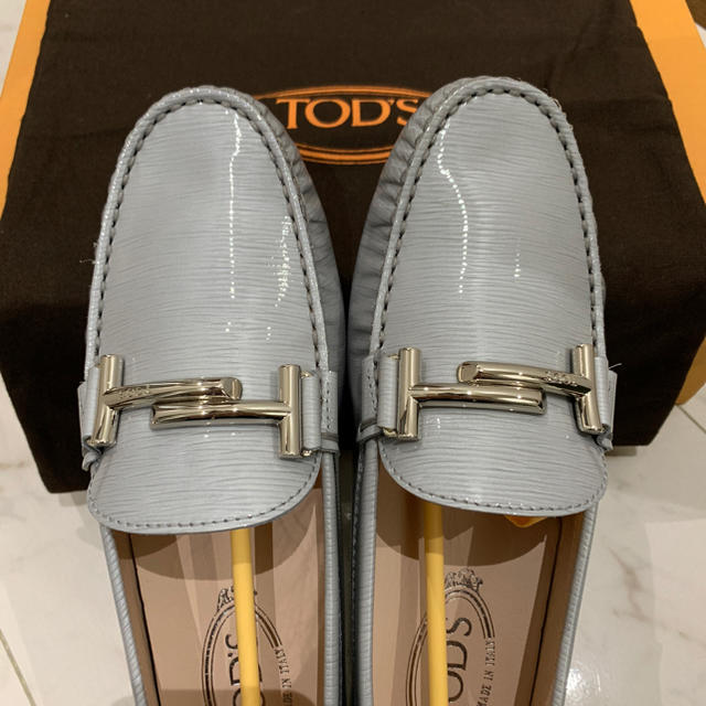 TOD'S(トッズ)の新品 トッズ ドライビングシューズ レディースの靴/シューズ(ローファー/革靴)の商品写真