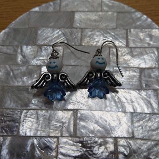 天使ピアス  嵐カラー 青  ハンドメイド(ピアス)