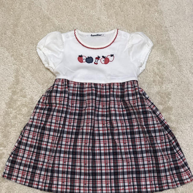 ♪未使用♪  ファミリア とても可愛いりんご＋チェックのワンピース サイズ80ベビー服(~85cm)