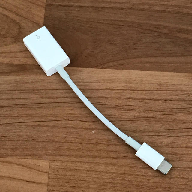 Apple(アップル)のApple 純正 USB -C−USBアダプタ スマホ/家電/カメラのPC/タブレット(PC周辺機器)の商品写真