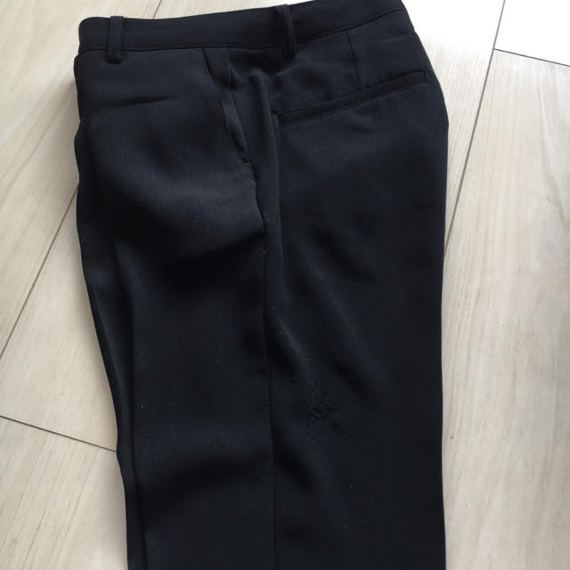 VIAGGIO BLU(ビアッジョブルー)のビアッジョブルー 細身のシンプルな黒 パンツ   サイズ0 レディースのパンツ(カジュアルパンツ)の商品写真