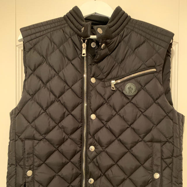 MONCLER(モンクレール)のMONCLER キルティングダウンベスト ROY  メンズのジャケット/アウター(ダウンベスト)の商品写真