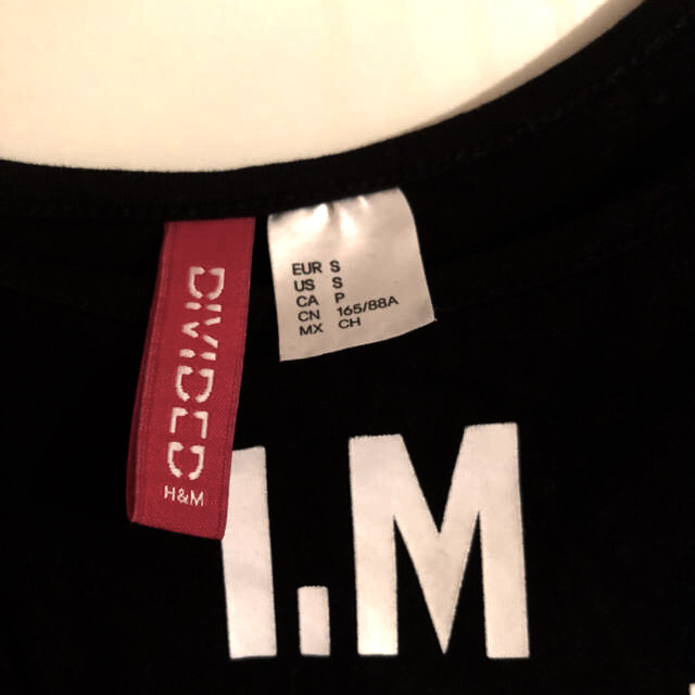 H&M(エイチアンドエム)の【最終価格】H&M ロゴ キャミ ワンピース ブラック フレア エンタメ/ホビーのコスプレ(衣装)の商品写真