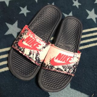 ナイキ(NIKE)の最終値下！！NIKE✩美品✩ベナッシサンダル※25cm(サンダル)