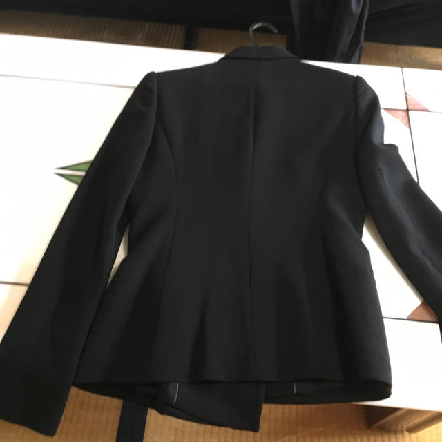 EPOCA(エポカ)のエポカ黒ジャケット レディースのジャケット/アウター(テーラードジャケット)の商品写真