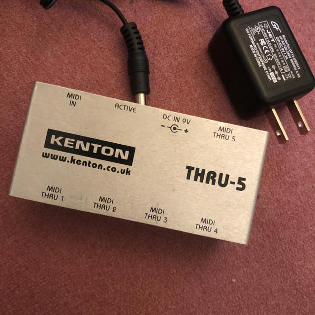 KENTON THRU-5 midi 分配器